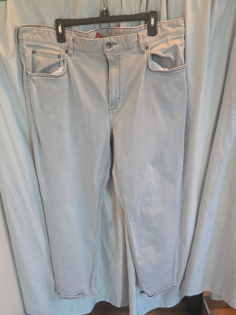 Tommy Bahama Light Gray Relaxed Men’s Jeans